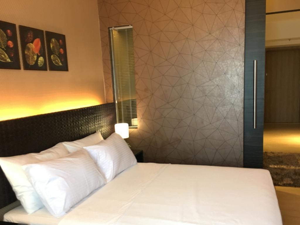 Mandaluyong Shang Luxury Suites חדר תמונה